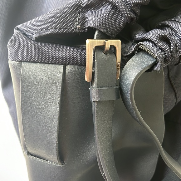 Espirit tote bag over shoulder - Picture 4 of 5